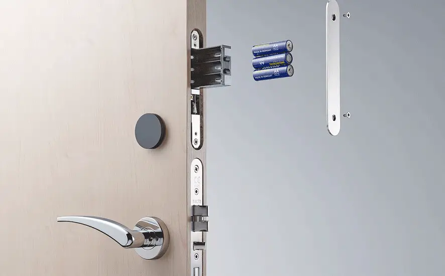 how to change battery in keyless door lock

