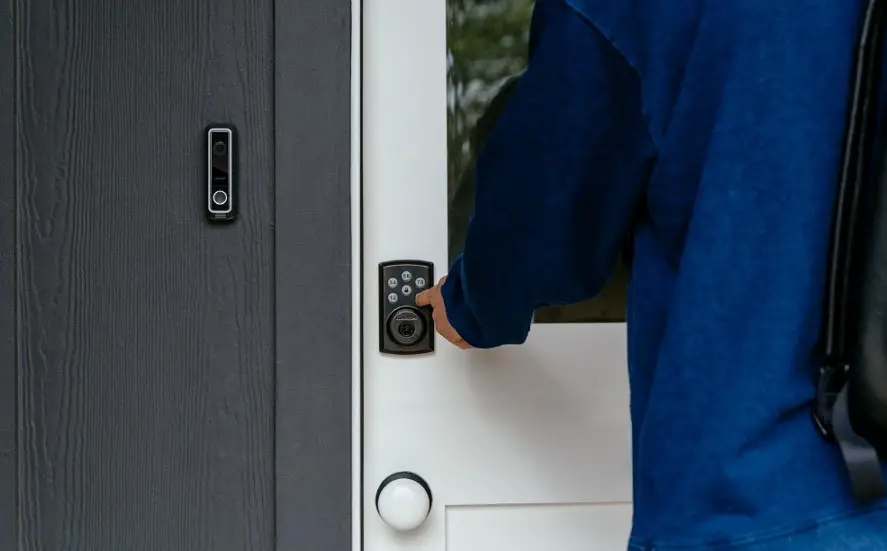 vivint door lock not working
